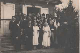 Свадьба 26 апреля 1953 года На крыльце…
