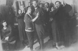 5 января 1935. Танцы.