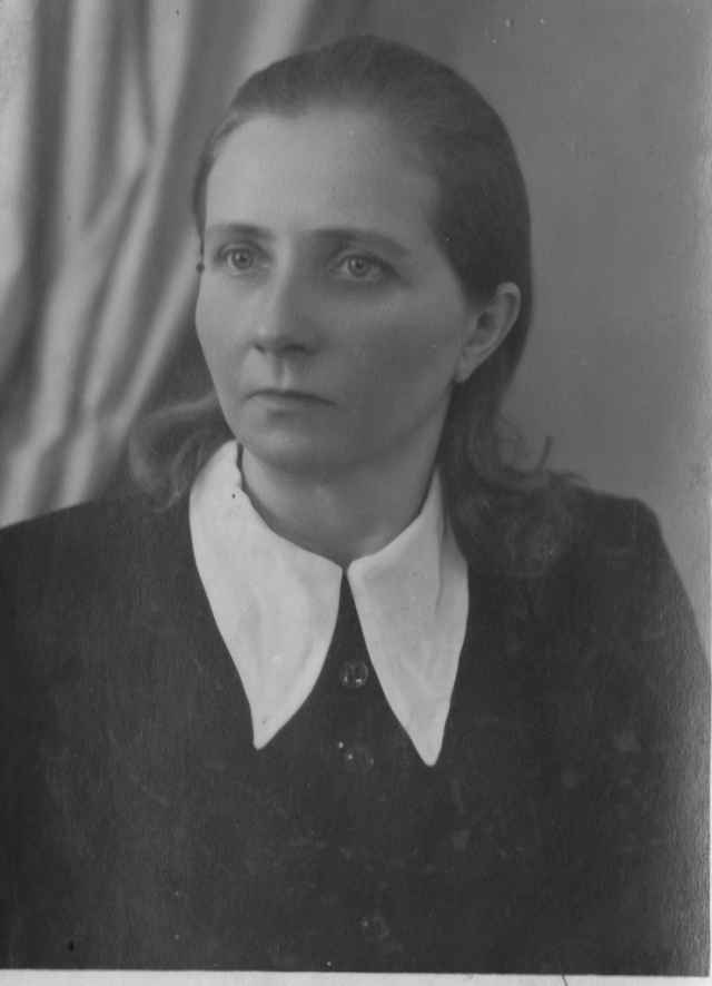 мама Валентина Васльевна 20 марта 1955 год. г. Ленинград