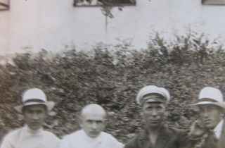Борис Александрович (второй слева) в санатории. Послевоенное…