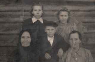 Фотография семьи в сентябре 1948 г.