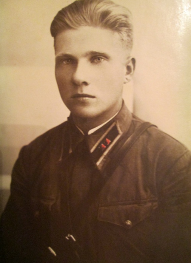 Егоров Иван Лукич,дядя Николая Степановича (помогал семье выжить в блокаду)