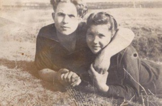 Анна Николаевна с мужем гор. Кимовск ,1952…